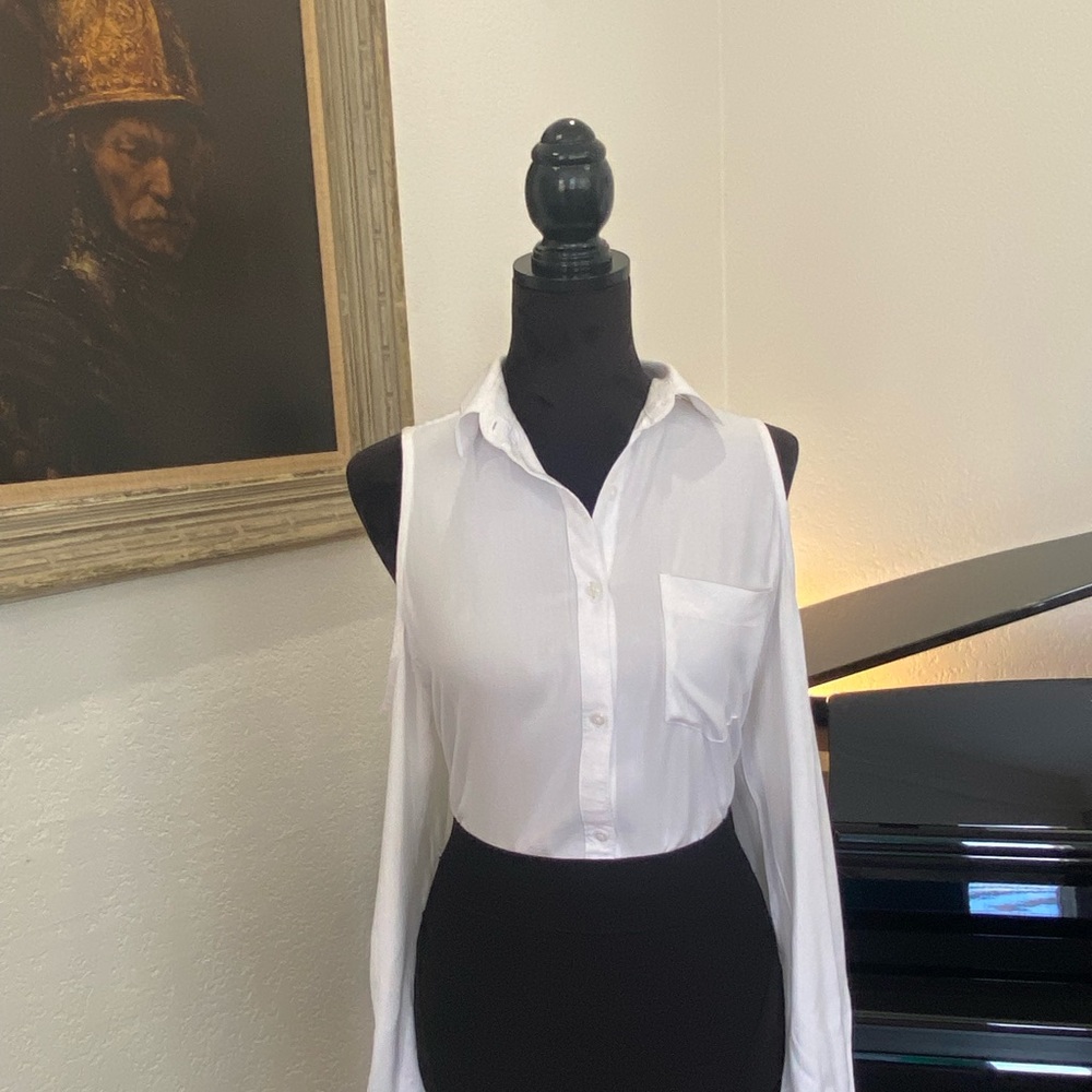BP white button down blouse M